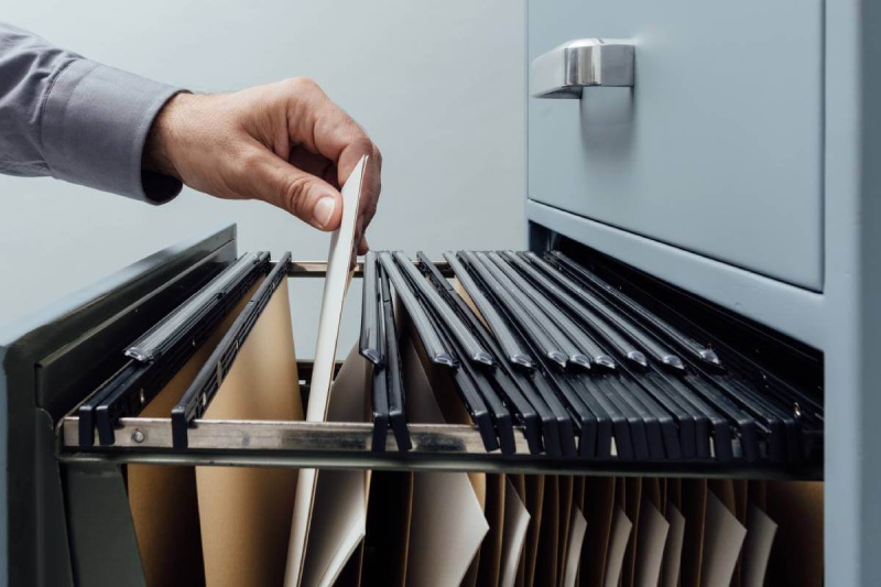 How Long Can Employers Keep Employee Records? A Record Retention Guide for Des Moines Metro Small Business Owners